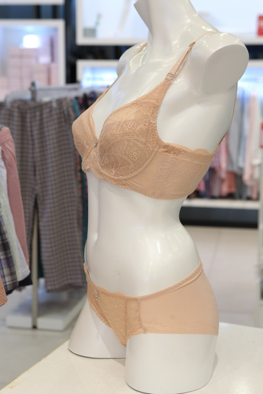 Venus double wing functional full cup brass skin c