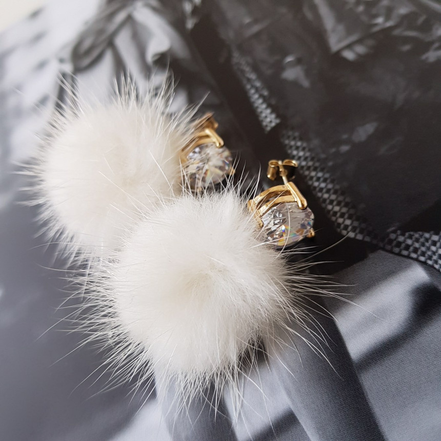 Cubic ball mink earrings Minimal cuticle coordinat