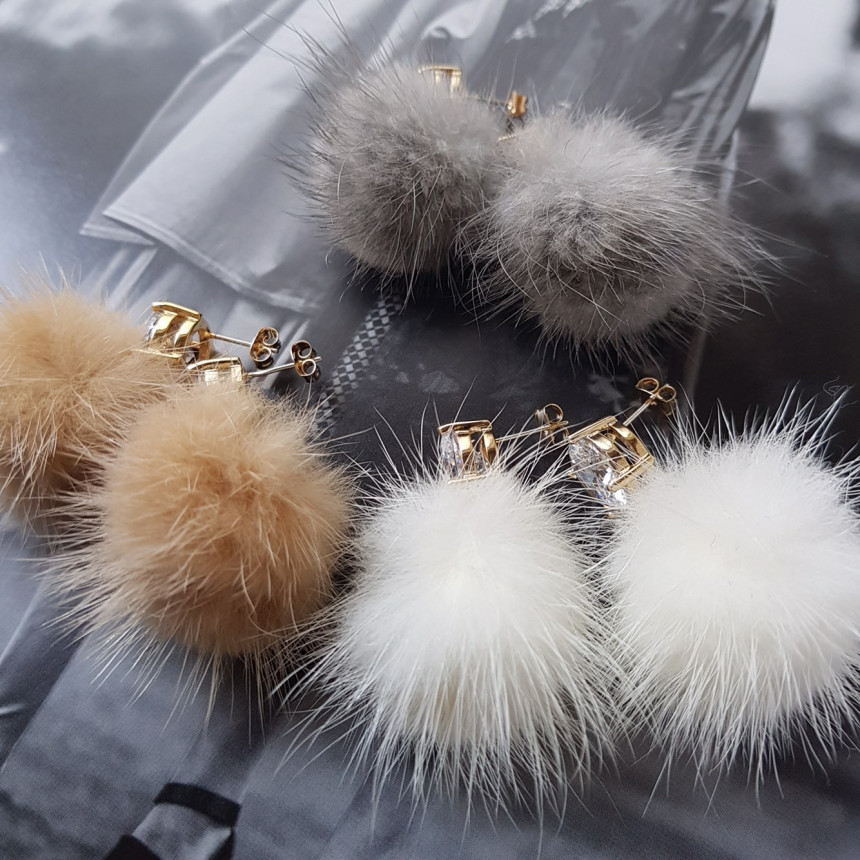 Cubic ball mink earrings Minimal cuticle coordinat