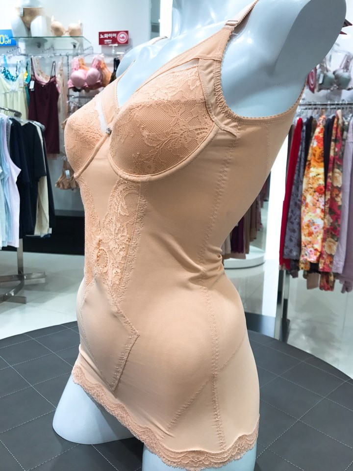 Venus Body Shaper VBT4059 Soft material comfortabl