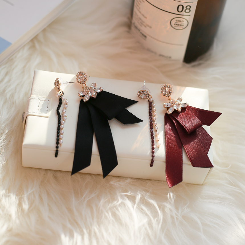 Unboned ribbon unbalanced earrings Unique style bl