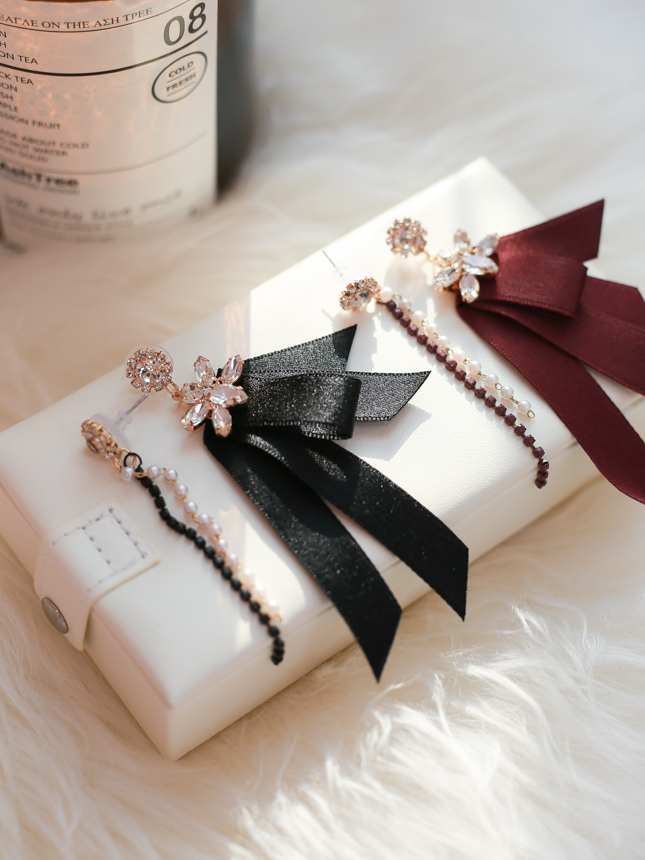 Unboned ribbon unbalanced earrings Unique style bl