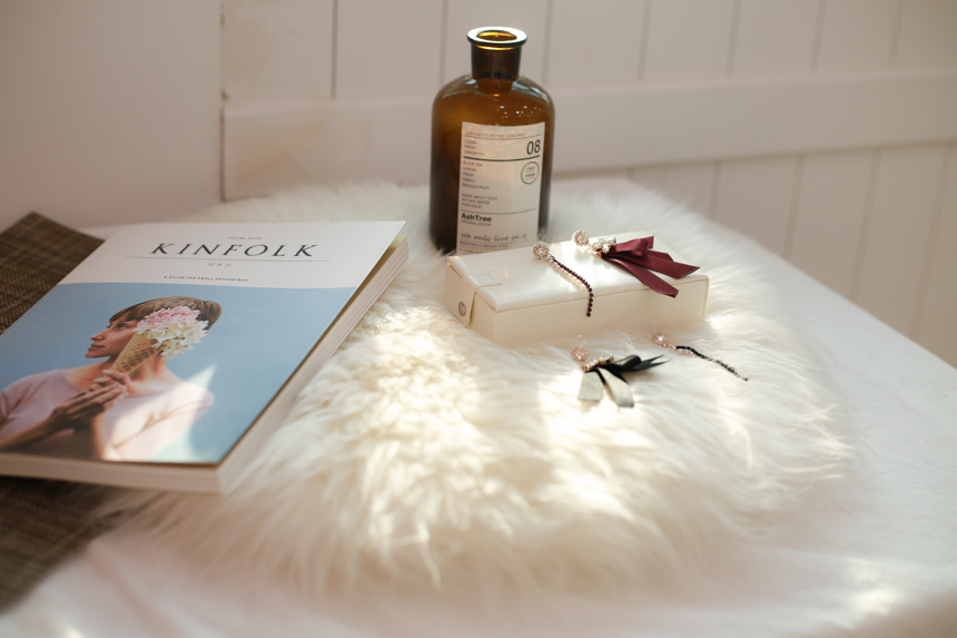 Unboned ribbon unbalanced earrings Unique style bl