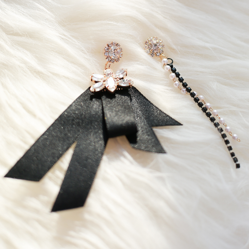 Unboned ribbon unbalanced earrings Unique style bl