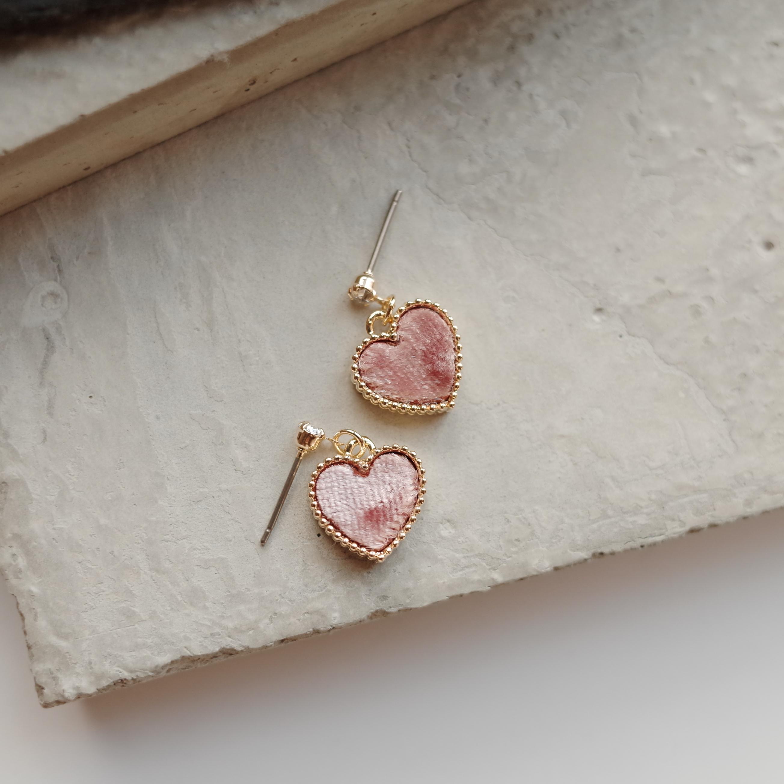 6colors Velvet Mini Heart Lovely Earrings Stylish 