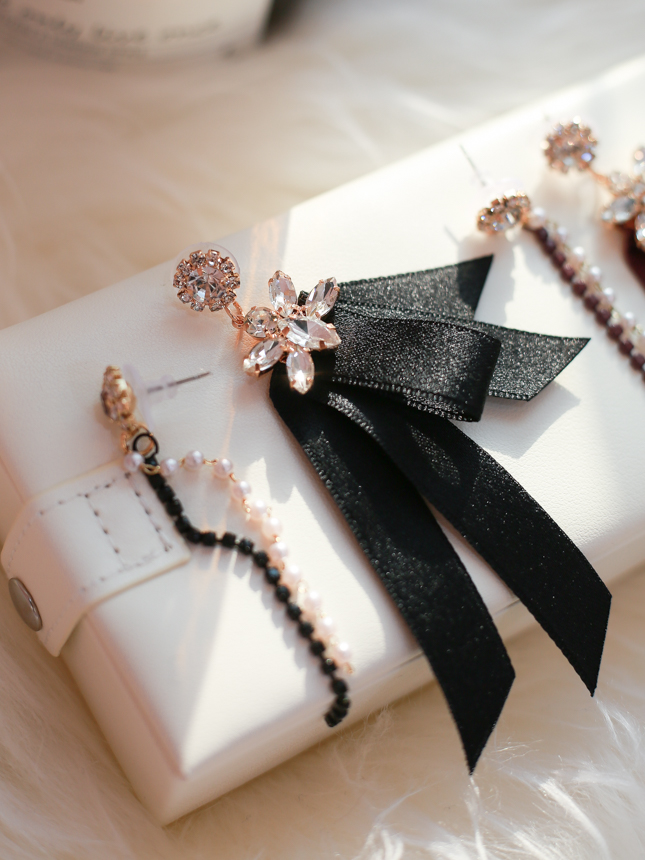 Unboned ribbon unbalanced earrings Unique style bl