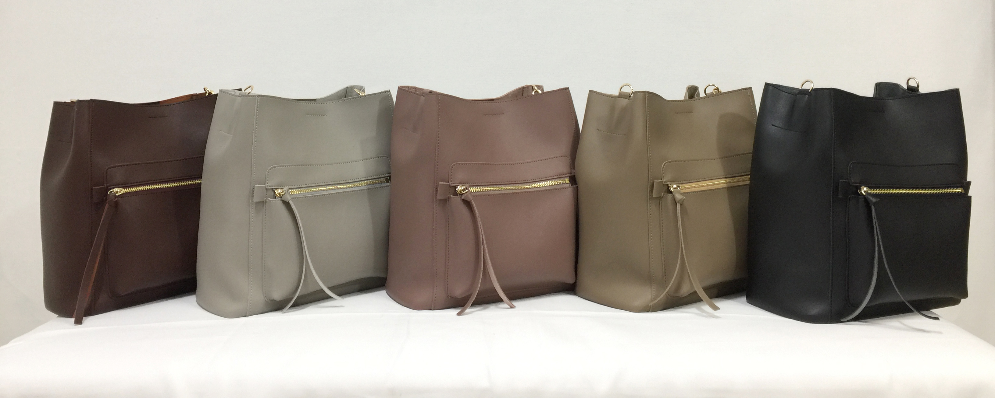 <b><p>Daily zipper pocket should bag color bu Hobo</p></b><b><p>デイリーファスナーポケットショルダーバッグ9色バケットバッグホーボーバッグオススメバッグ20代の女性</p></b><br /><br /><p align='center'>