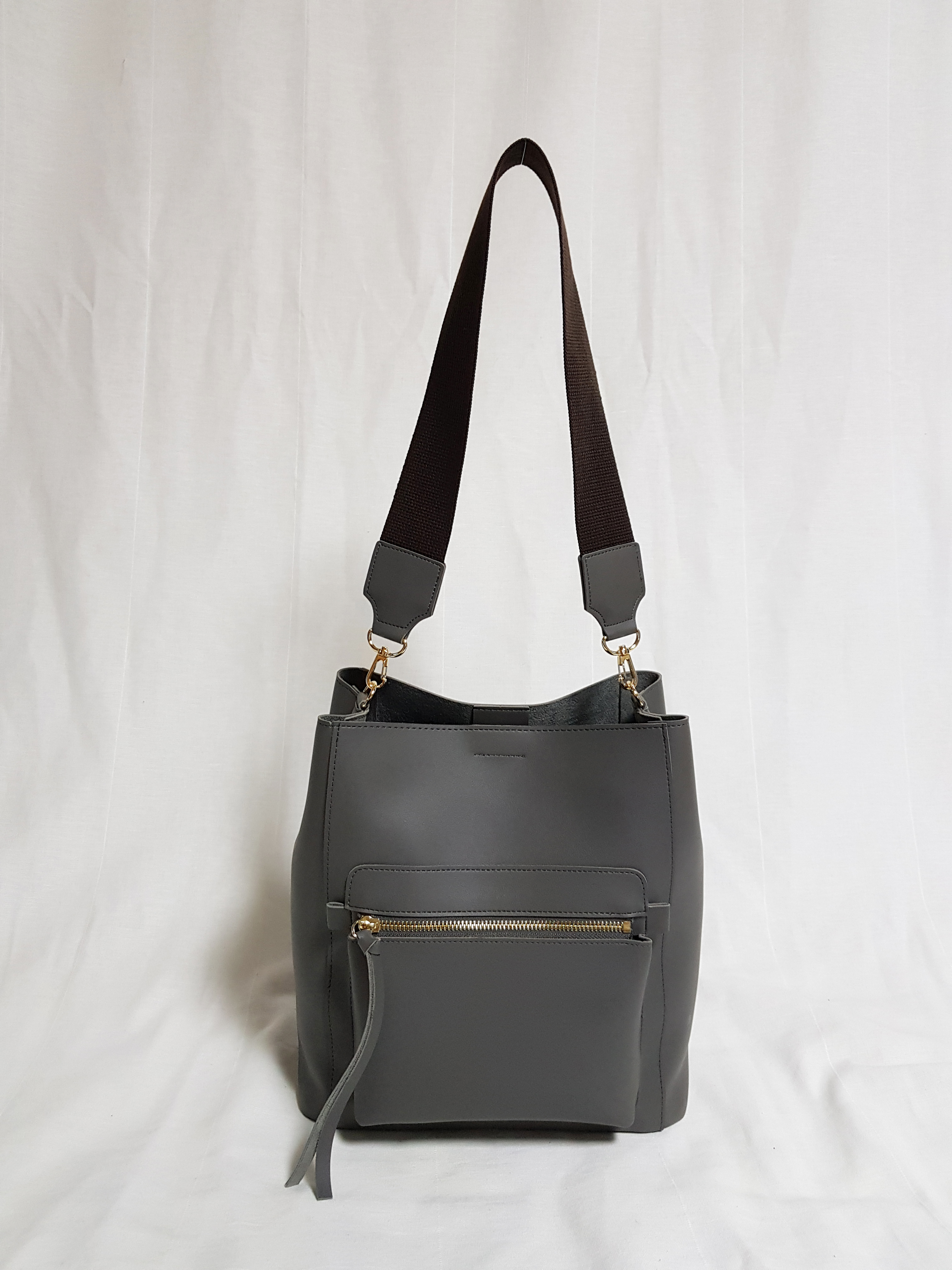 <b><p>Daily zipper pocket should bag color bu Hobo</p></b><b><p>デイリーファスナーポケットショルダーバッグ9色バケットバッグホーボーバッグオススメバッグ20代の女性</p></b><br /><br /><p align='center'>