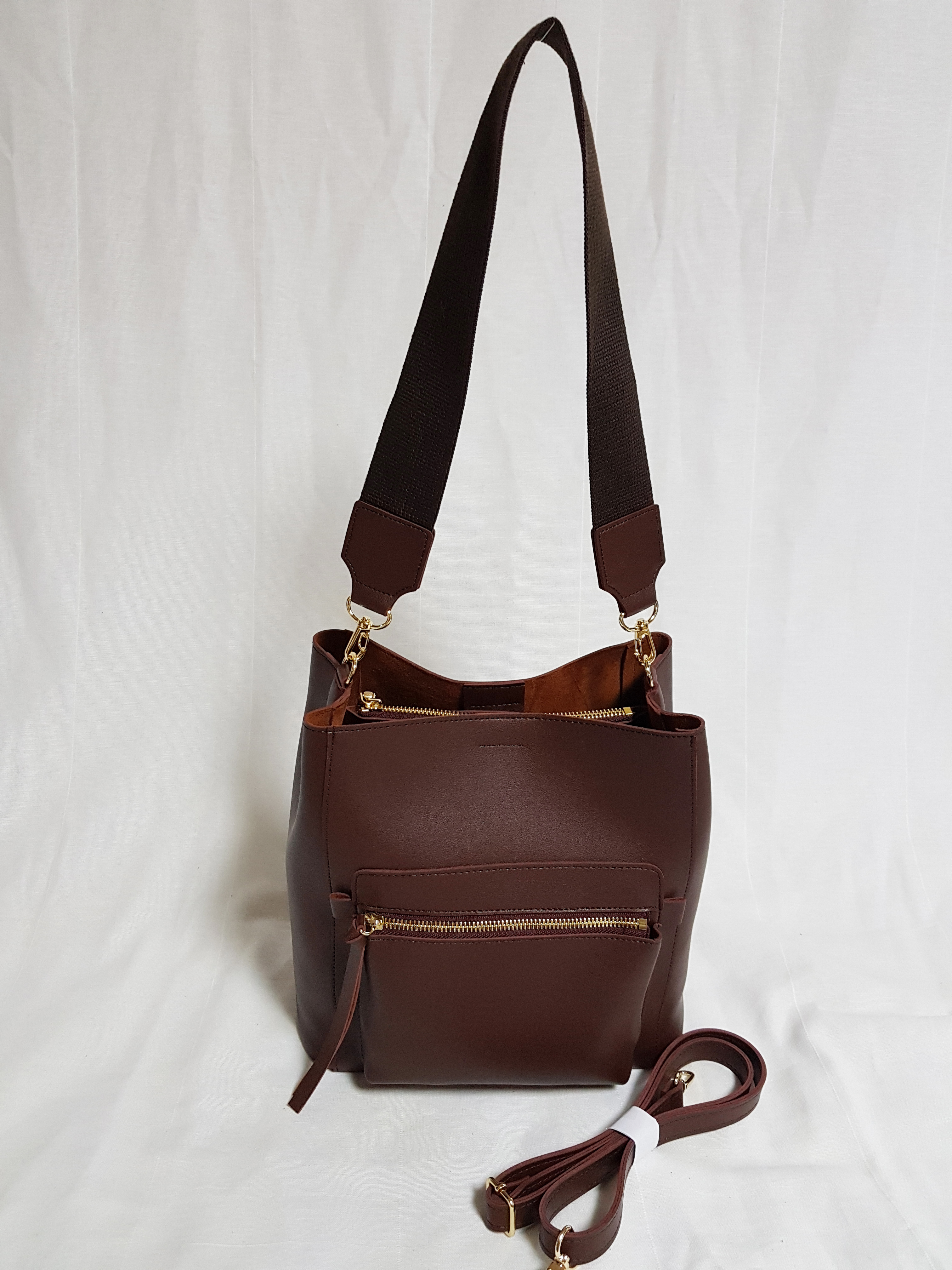 <b><p>Daily zipper pocket should bag color bu Hobo</p></b><b><p>デイリーファスナーポケットショルダーバッグ9色バケットバッグホーボーバッグオススメバッグ20代の女性</p></b><br /><br /><p align='center'>