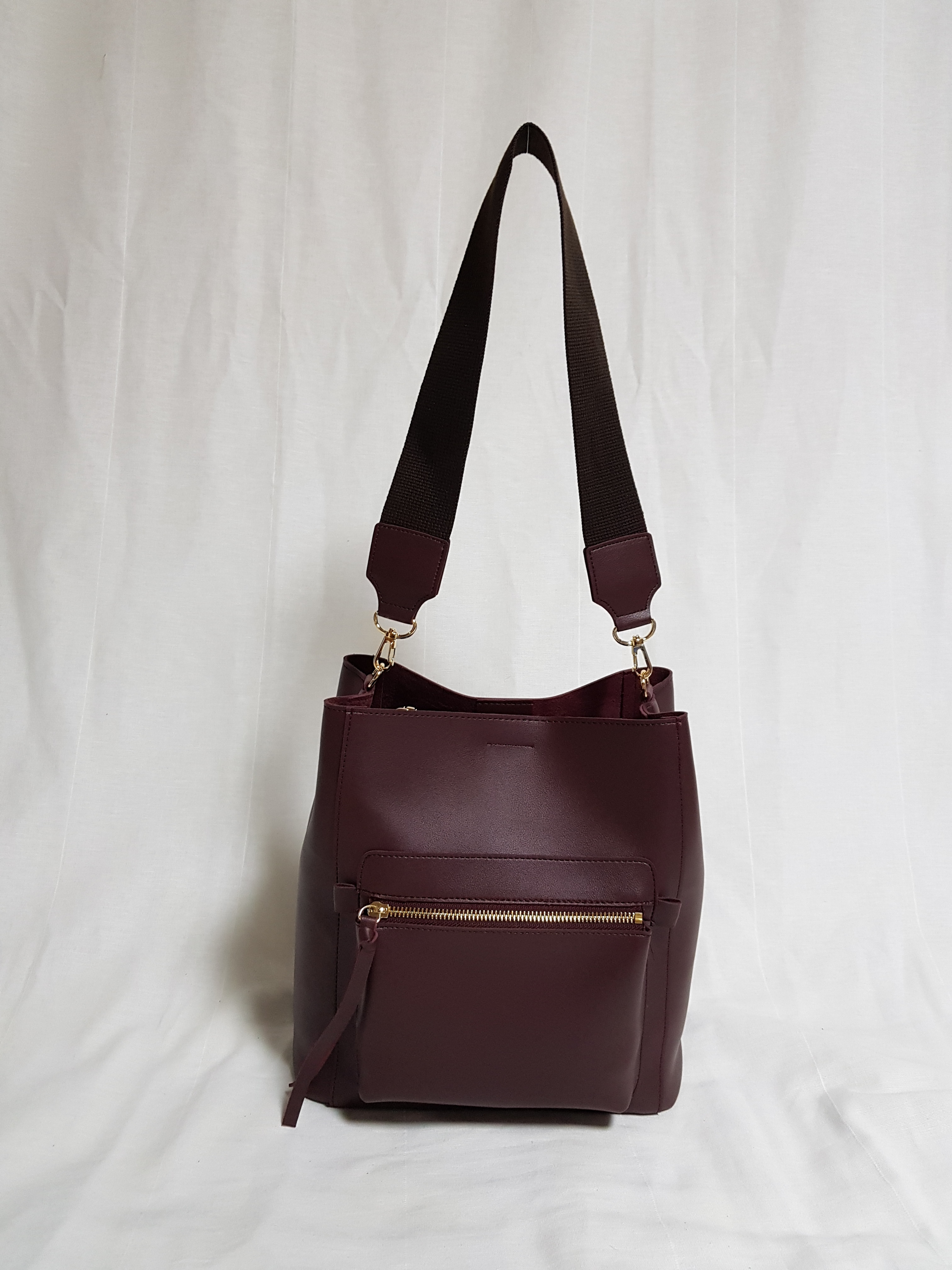 <b><p>Daily zipper pocket should bag color bu Hobo</p></b><b><p>デイリーファスナーポケットショルダーバッグ9色バケットバッグホーボーバッグオススメバッグ20代の女性</p></b><br /><br /><p align='center'>