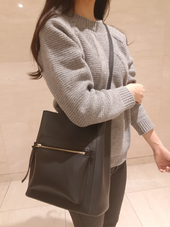 <b><p>Daily zipper pocket should bag color bu Hobo</p></b><b><p>デイリーファスナーポケットショルダーバッグ9色バケットバッグホーボーバッグオススメバッグ20代の女性</p></b><br /><br /><p align='center'>