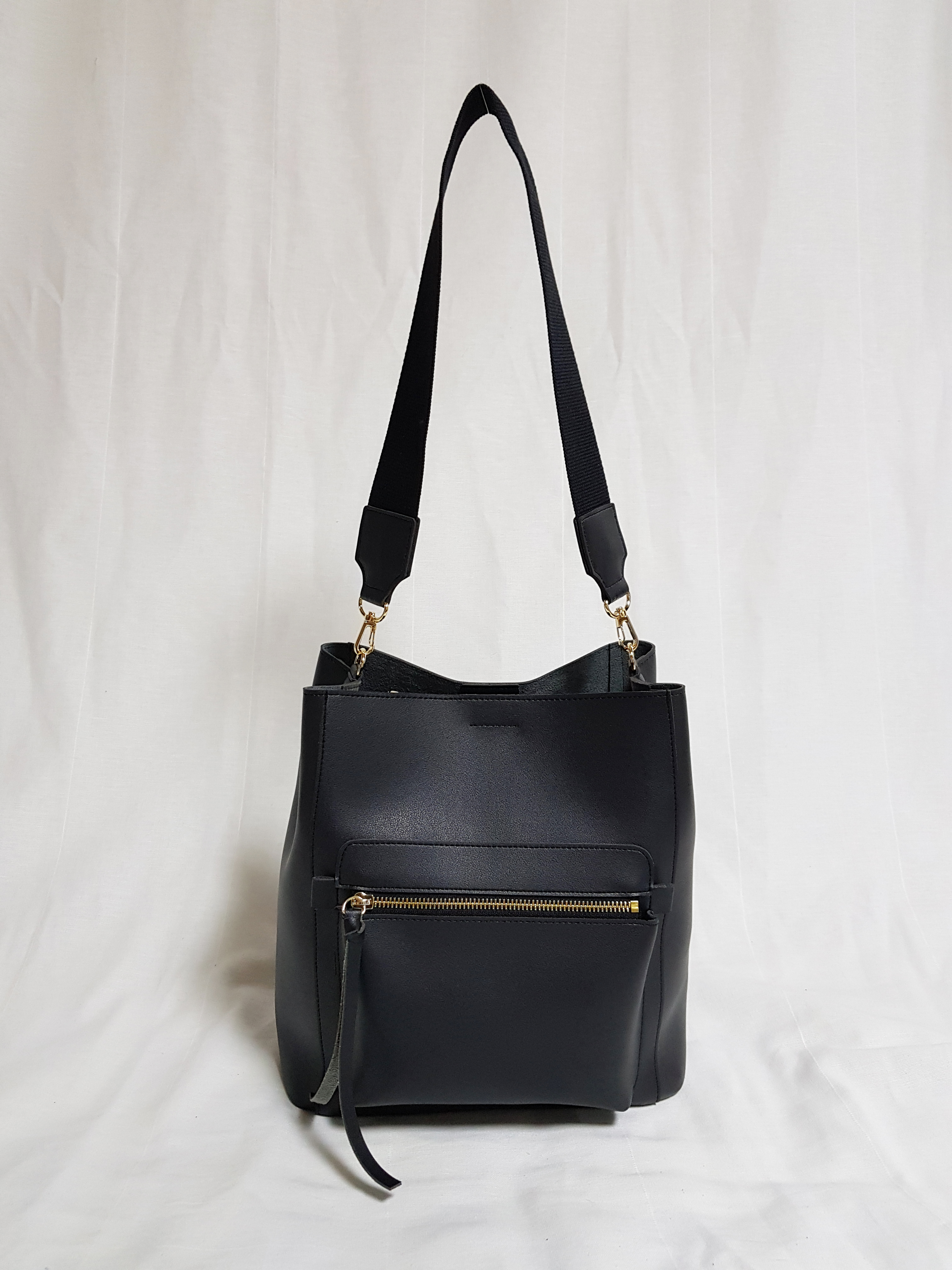 <b><p>Daily zipper pocket should bag color bu Hobo</p></b><b><p>デイリーファスナーポケットショルダーバッグ9色バケットバッグホーボーバッグオススメバッグ20代の女性</p></b><br /><br /><p align='center'>