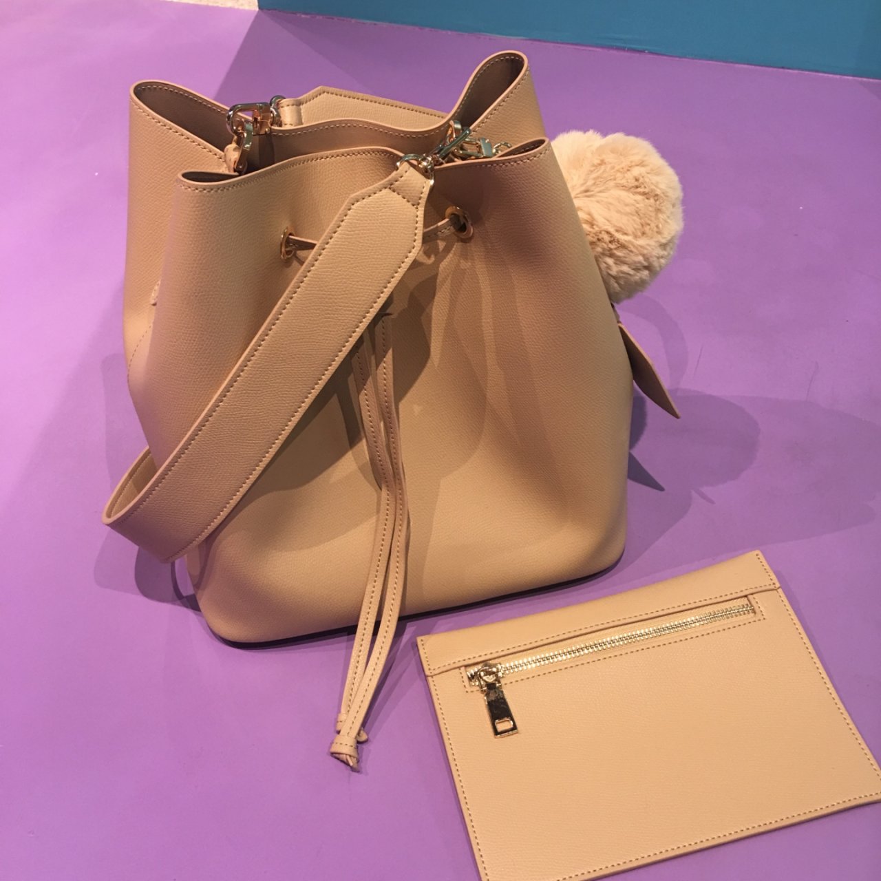 <b><p>5color maid of Absption Bucket Bag 가격대비짱</p></b><b><p>ボクジョリバケットバック5colorメイドドッキングコストちゃんデイリーバッグポーチ</p></b><br /><br /><p align='center'>