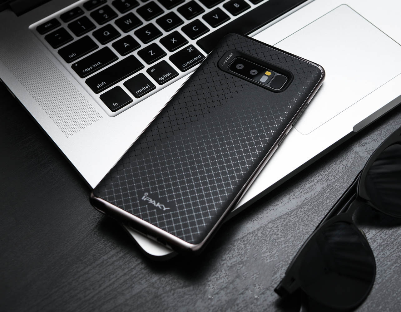 <b><p>Galaxy Note Case Bumper 5trip FE Sleeve 3</p></b><b><p>ギャラクシーノート8ケースバンパート5トトFEスリムアップデート3 노트4범퍼케이스</p></b><br /><br /><p align='center'>