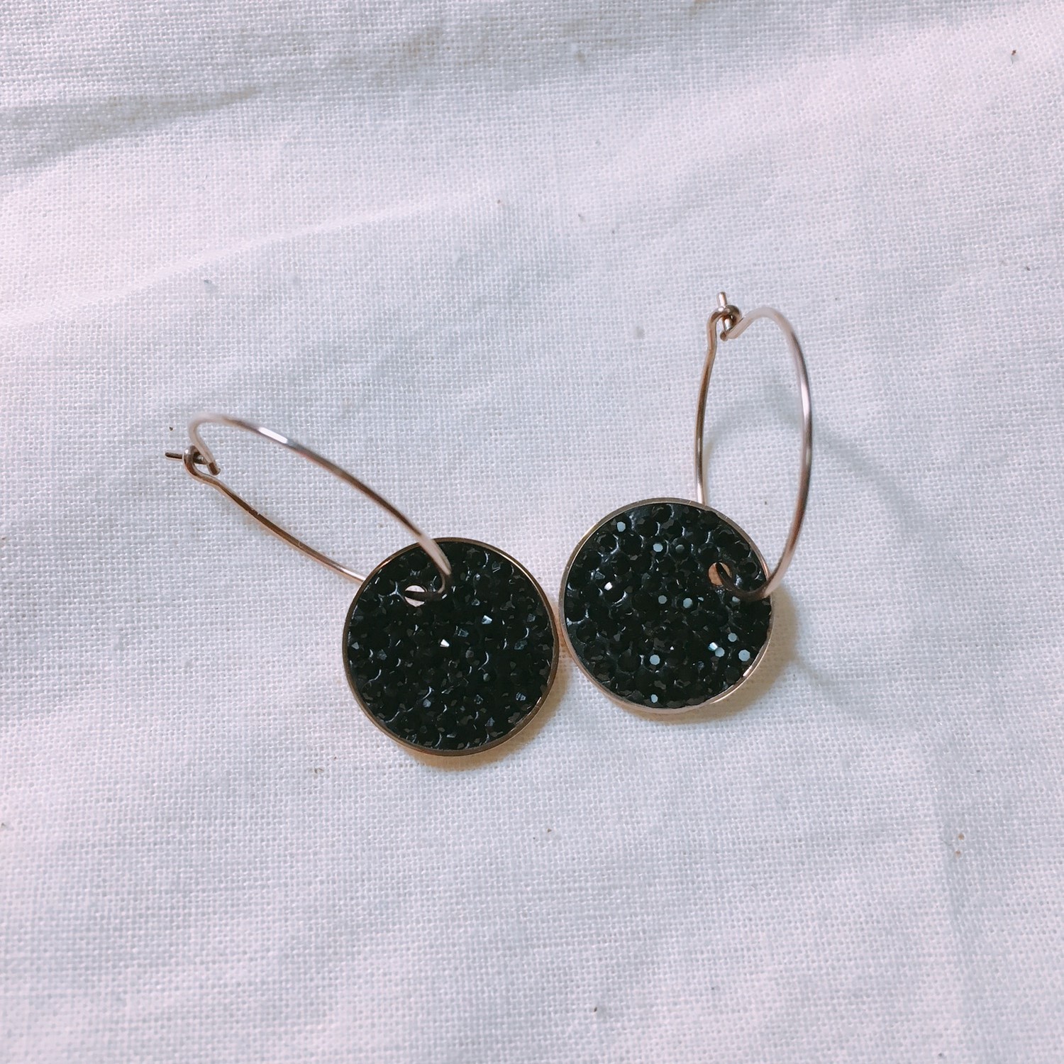 Luce Surge Black Stone Earrings LKJ0893 Date Look 