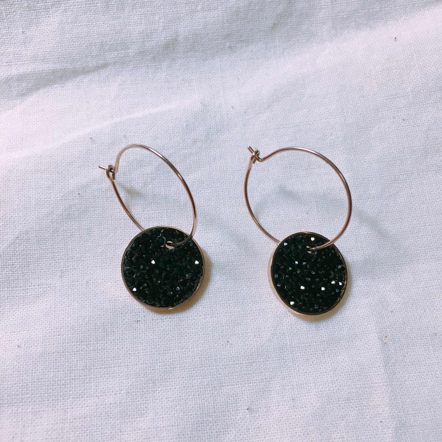 Luce Surge Black Stone Earrings LKJ0893 Date Look 