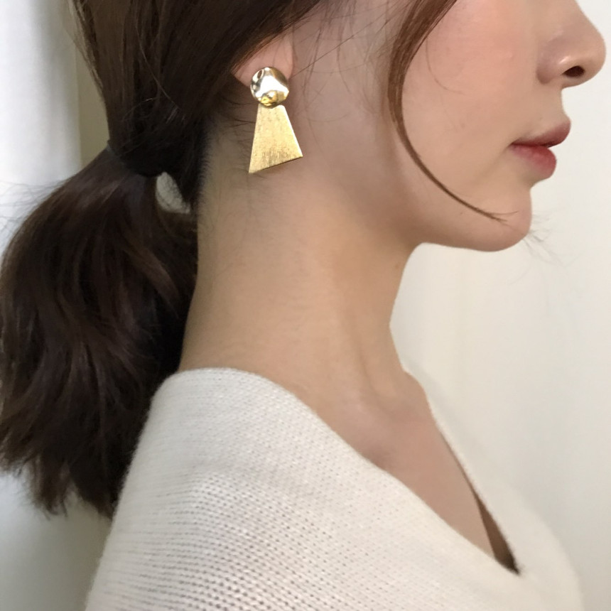 Urban WinDrop Earrings Bocci Look Minimal Look Off