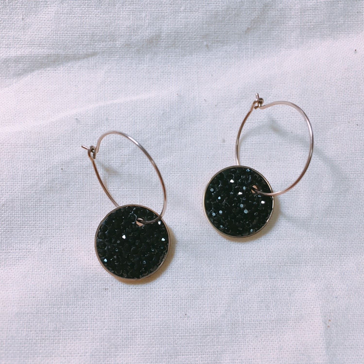 Luce Surge Black Stone Earrings LKJ0893 Date Look 