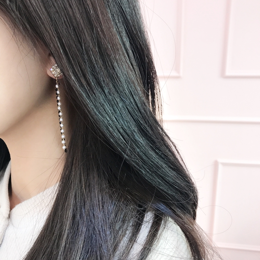 Unboned ribbon unbalanced earrings Unique style bl