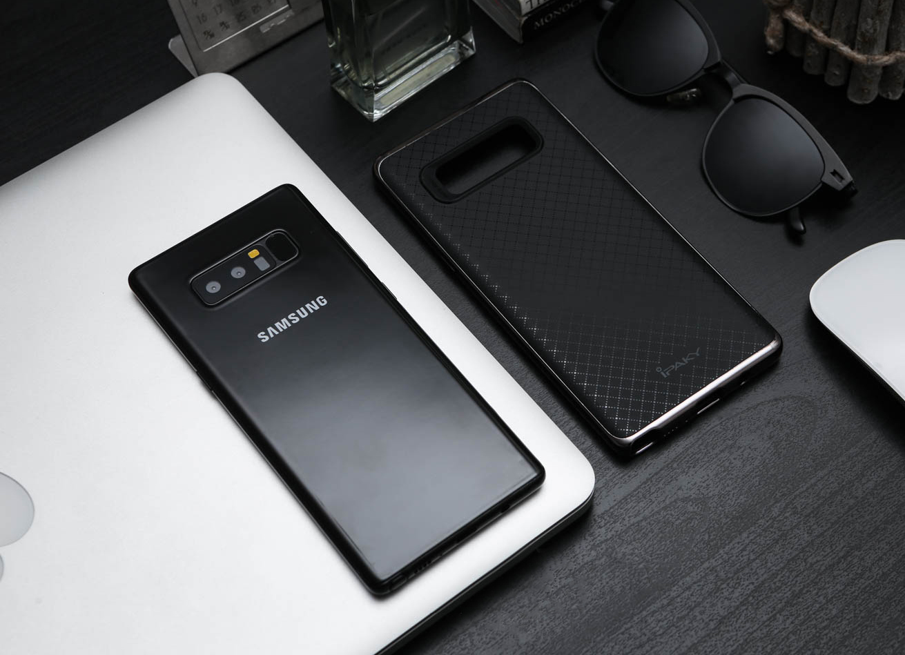 <b><p>Galaxy Note Case Bumper 5trip FE Sleeve 3</p></b><b><p>ギャラクシーノート8ケースバンパート5トトFEスリムアップデート3 노트4범퍼케이스</p></b><br /><br /><p align='center'>