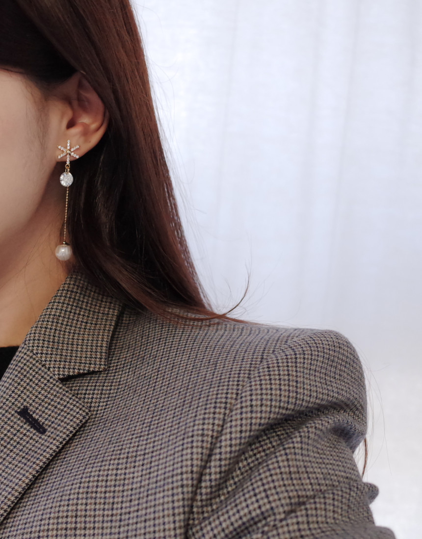 XOXO Merry Christmas Pearl Earrings Stylish Chic U
