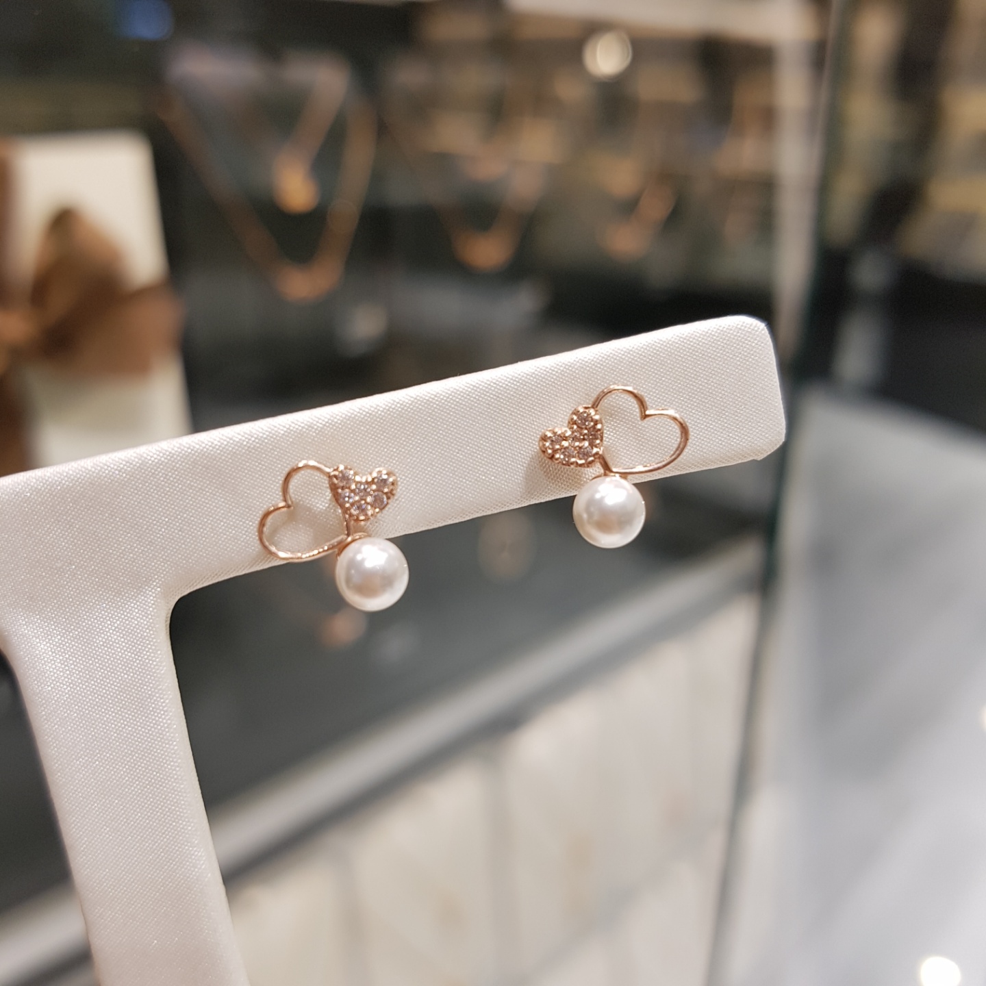 Lloyd 10K Heart Pearl Earrings LPTG4120 Girl Look 