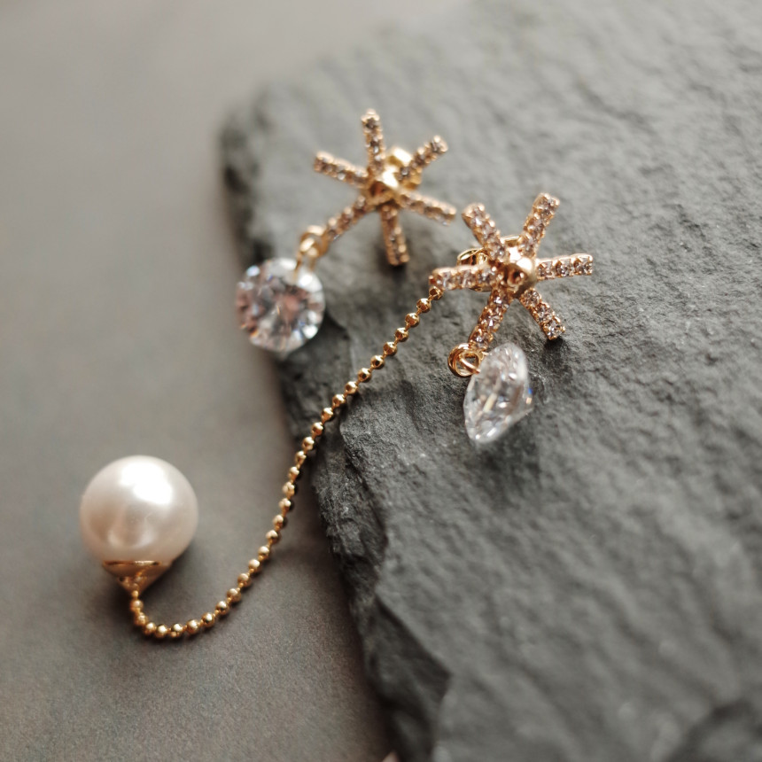XOXO Merry Christmas Pearl Earrings Stylish Chic U