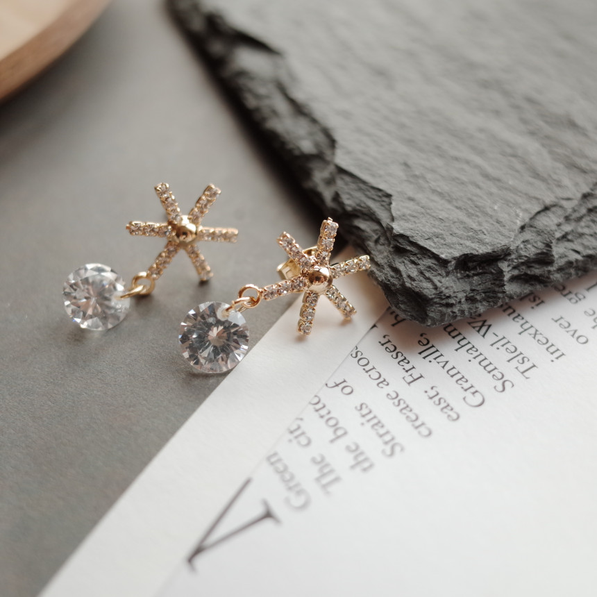 XOXO Merry Christmas Pearl Earrings Stylish Chic U