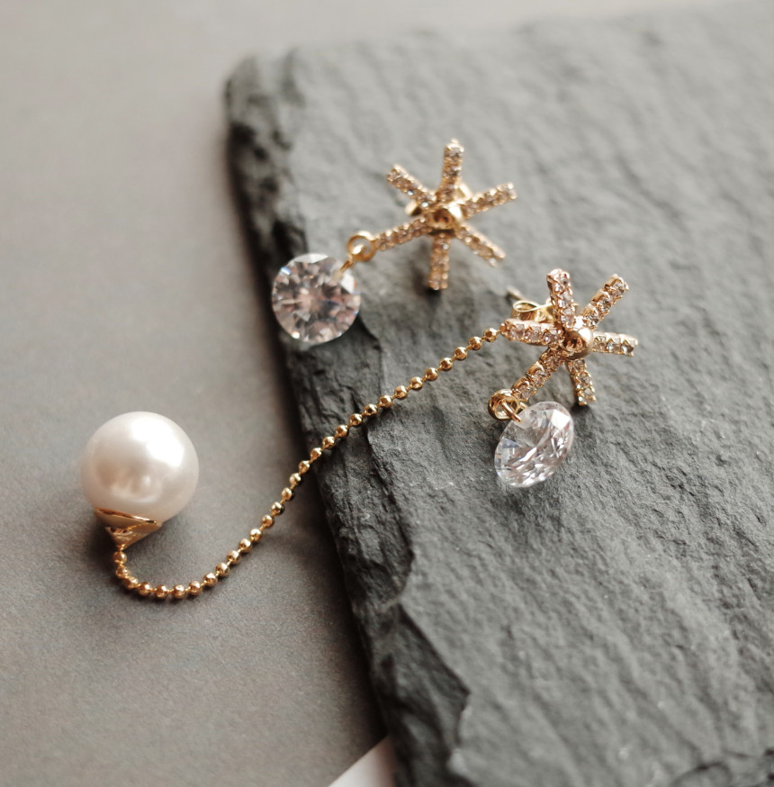 XOXO Merry Christmas Pearl Earrings Stylish Chic U