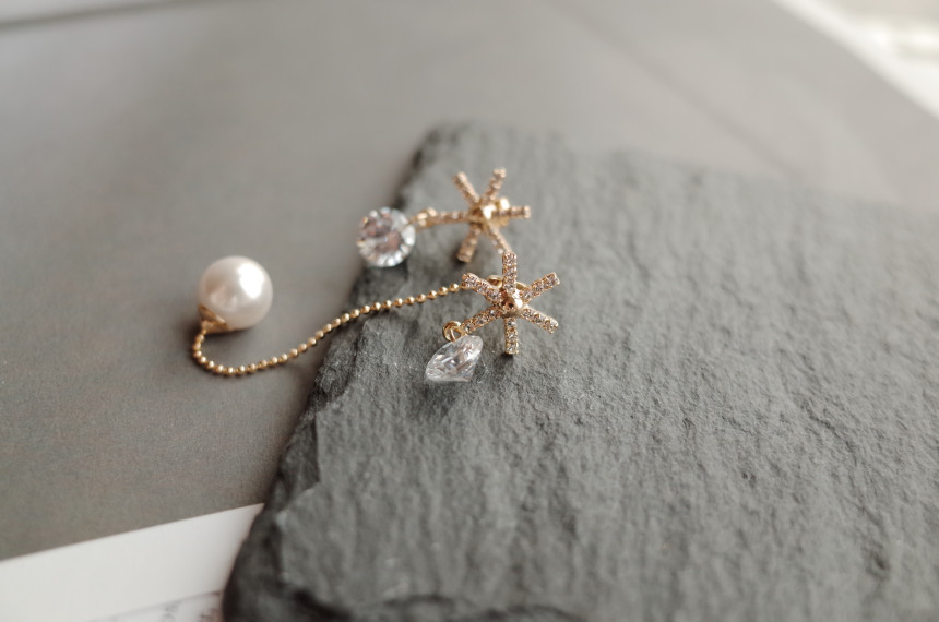 XOXO Merry Christmas Pearl Earrings Stylish Chic U