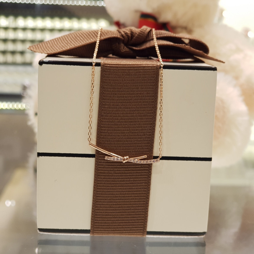 Lloyd 14 Knot Ribbon Integral Necklace LNN17215G P