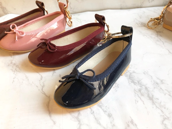 Flat Shoes Keyring Classic Key Holder Easy gift Vi