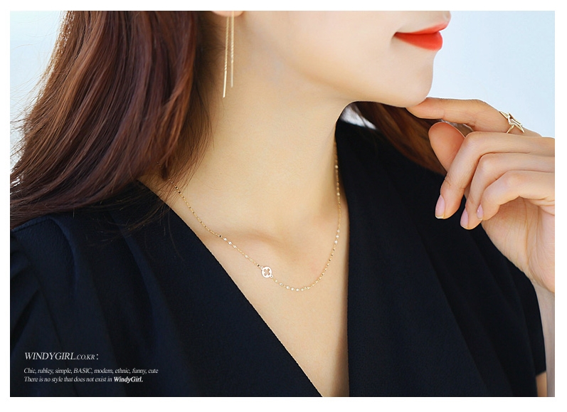 Christmas gift gold necklace women in their 20s 14