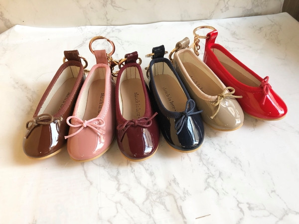 Flat Shoes Keyring Classic Key Holder Easy gift Vi