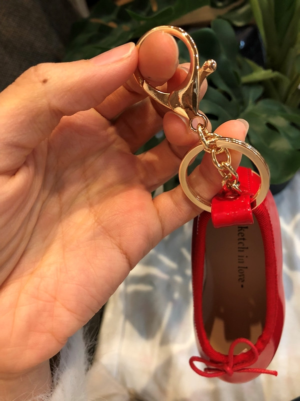 Flat Shoes Keyring Classic Key Holder Easy gift Vi