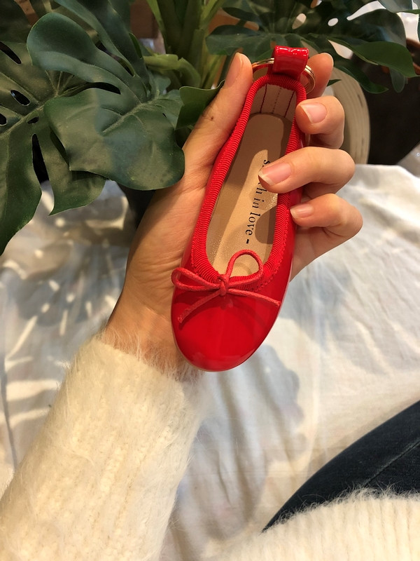 Flat Shoes Keyring Classic Key Holder Easy gift Vi