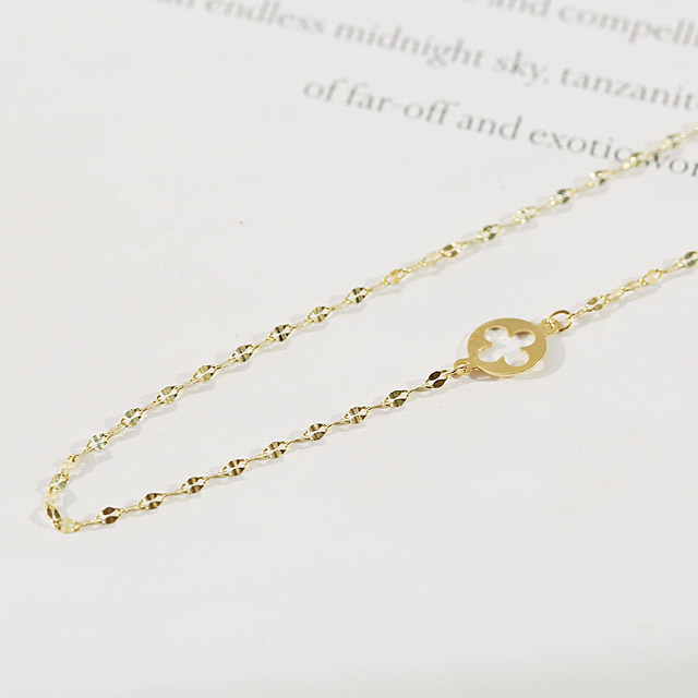 Christmas gift gold necklace women in their 20s 14