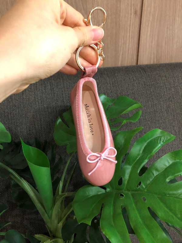 Flat Shoes Keyring Classic Key Holder Easy gift Vi