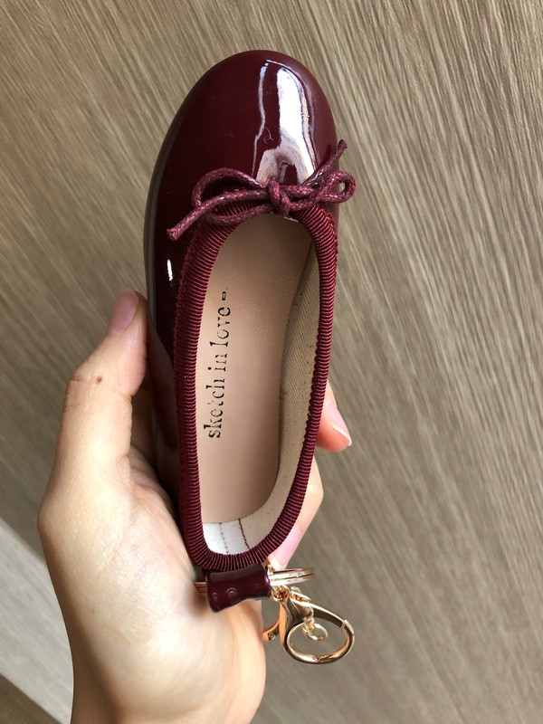 Flat Shoes Keyring Classic Key Holder Easy gift Vi