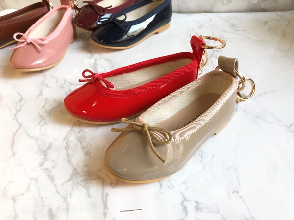 Flat Shoes Keyring Classic Key Holder Easy gift Vi