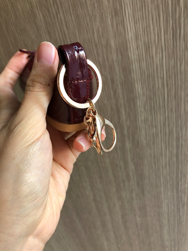 Flat Shoes Keyring Classic Key Holder Easy gift Vi