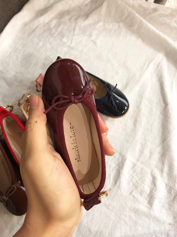 Flat Shoes Keyring Classic Key Holder Easy gift Vi