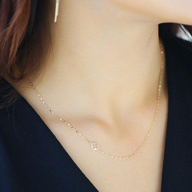 Christmas gift gold necklace women in their 20s 14