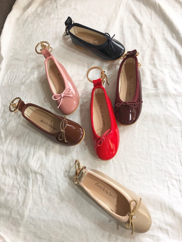 Flat Shoes Keyring Classic Key Holder Easy gift Vi