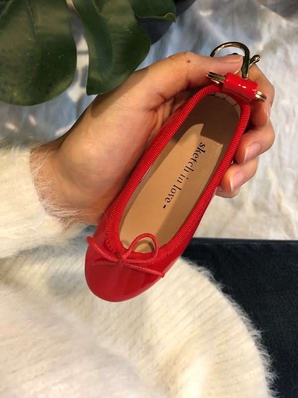 Flat Shoes Keyring Classic Key Holder Easy gift Vi