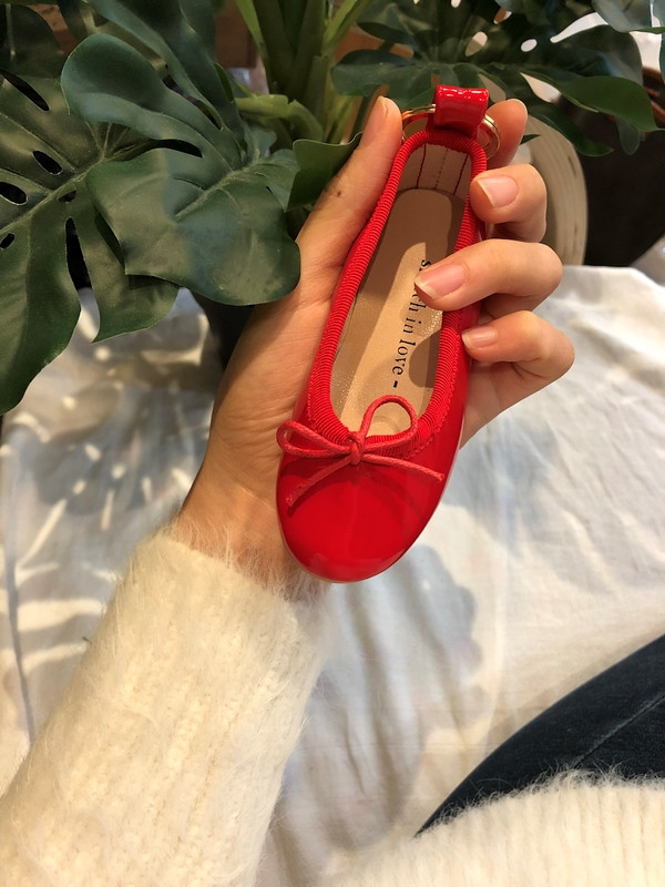 Flat Shoes Keyring Classic Key Holder Easy gift Vi