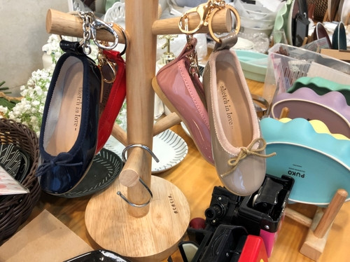 Flat Shoes Keyring Classic Key Holder Easy gift Vi