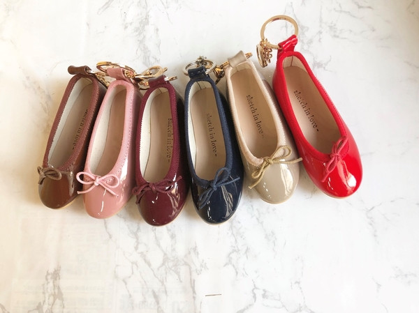 Flat Shoes Keyring Classic Key Holder Easy gift Vi