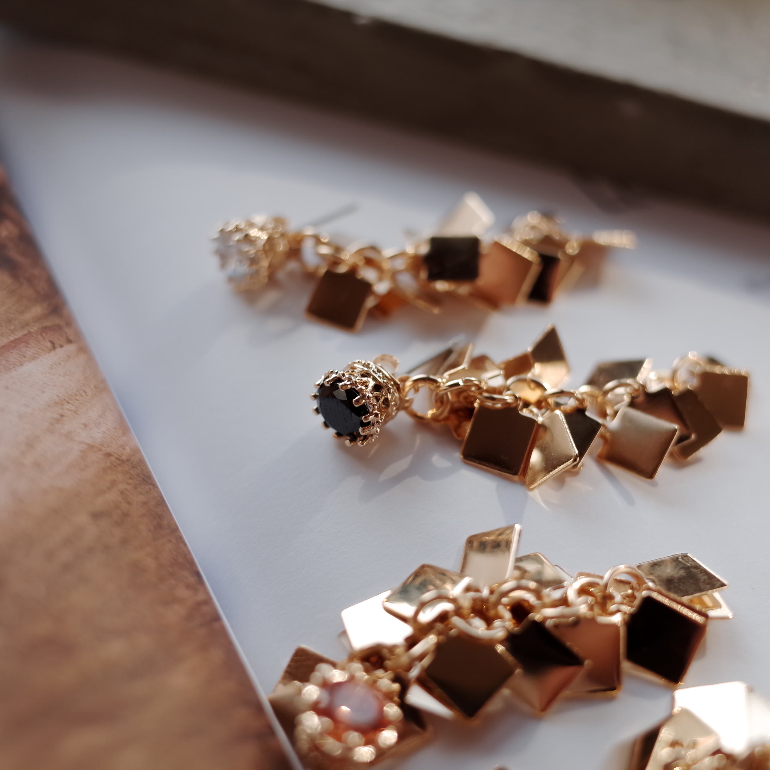 NO.51 Edge Chalang Swall Color Cubic Drop Earrings