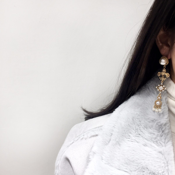 Gold Pearl Pearl Earrings Gorgeous Mood A Day with